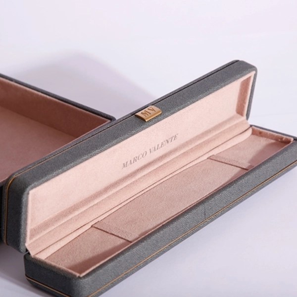 Get Custom Bracelet Boxes at Wholesale Prices ORYX Custom Boxes